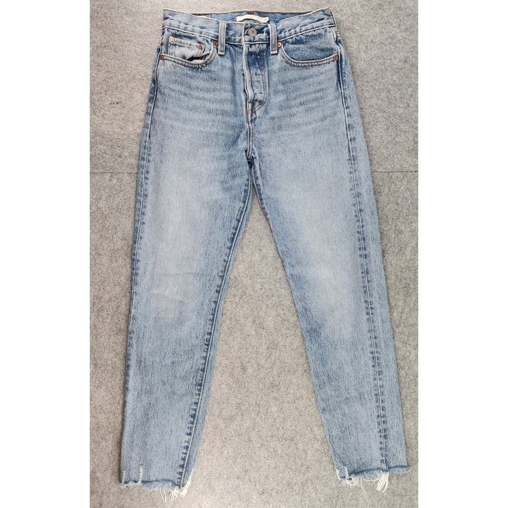 Levis Wedgie Straight Leg Jeans Light Wash Raw Hem High Rise Womens 25